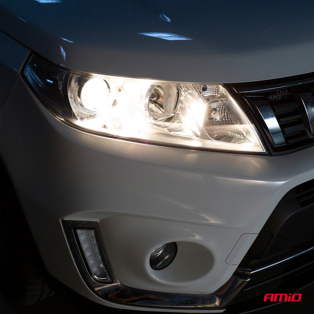Lampadina alogena H15 con doppio filamento