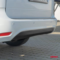 Quattro sensori di parcheggio bianchi con cicalino
