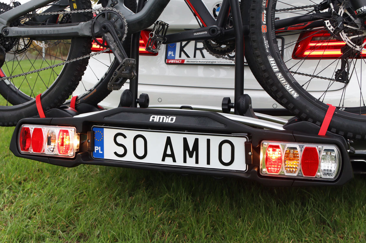 Cykelholder med lys til montering på anhængertræk