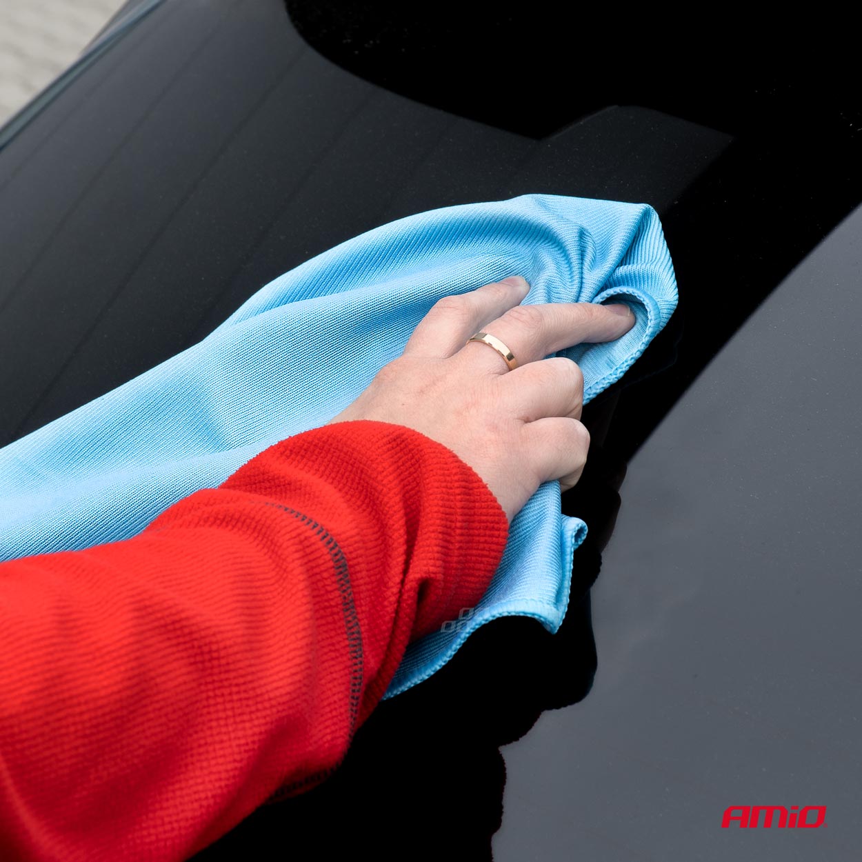 Mikrofiberklud til rengøring af bilruder