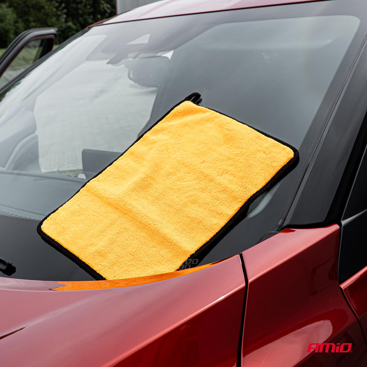 Detalje af mikrofiber tørrehåndklæde til bilpleje