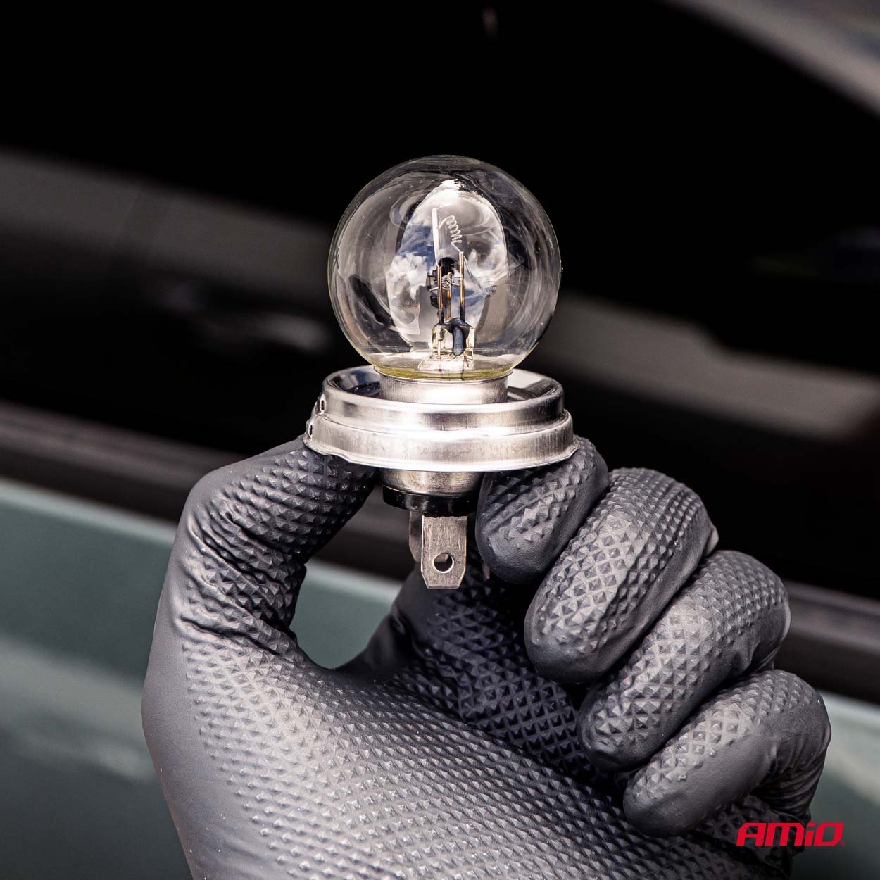 Lampadina alogena R2 per veicoli a 24 V