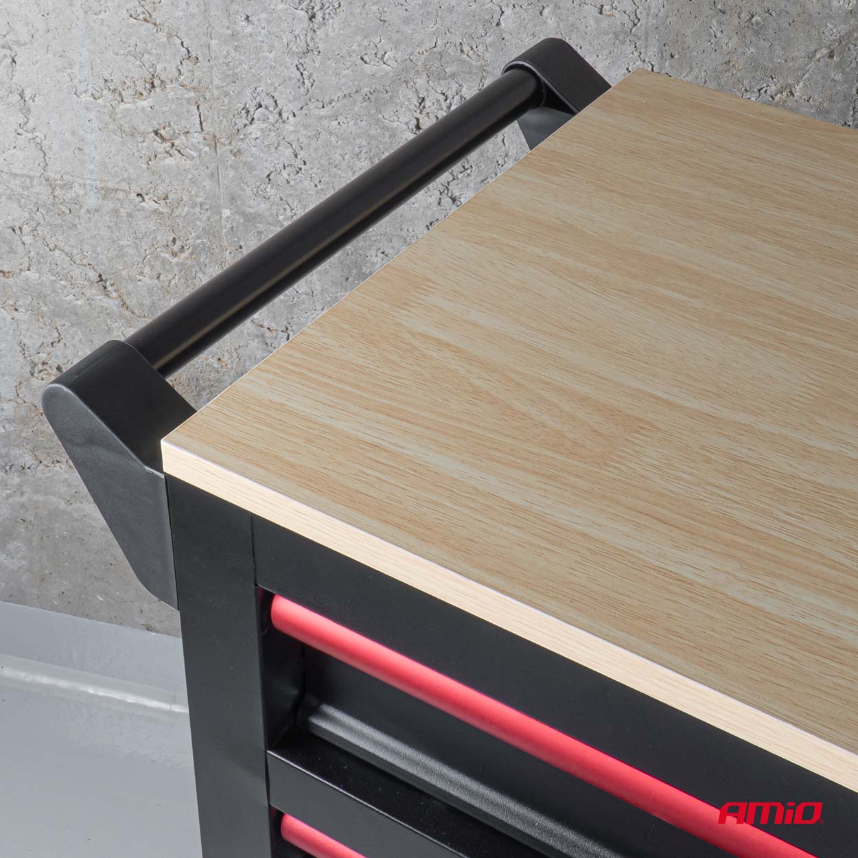 Carrello portautensili con cassetti per uso in officina