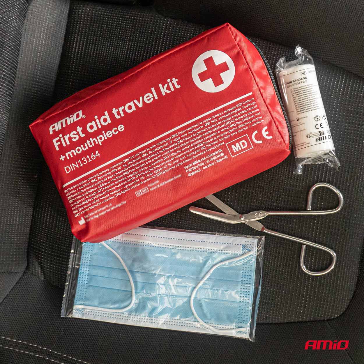 Kit di pronto soccorso completo di contenuto con custodia compatta da trasporto
