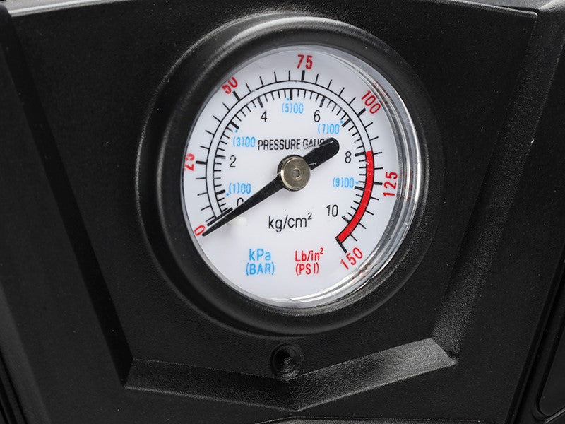 Compressore d'aria compatto con 4 adattatori e lampada LED