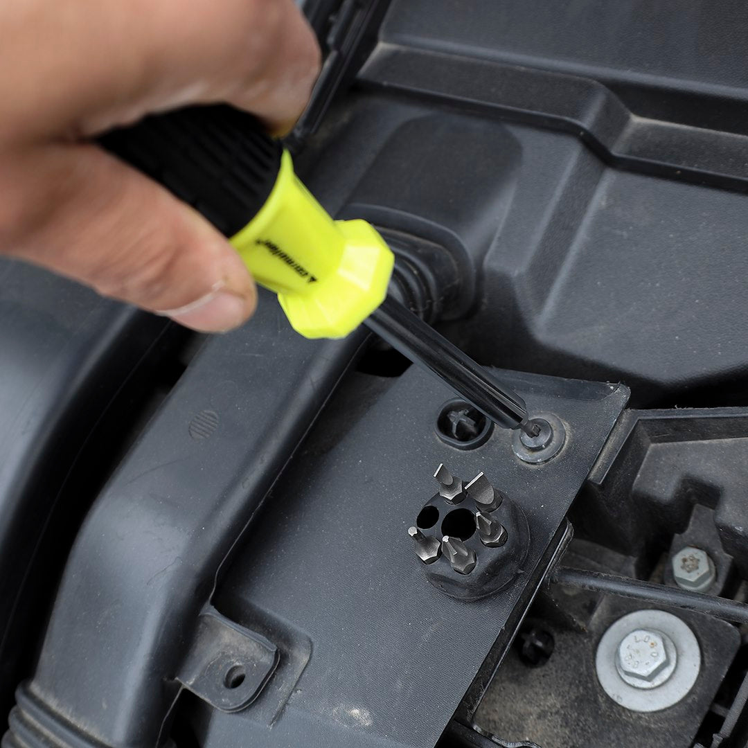 Cacciavite compatto con 6 inserti intercambiabili