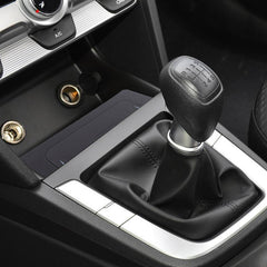 Caricatore wireless per smartphone Hyundai Elantra AD / Avante 2016-2018 con ricarica rapida da 15W 