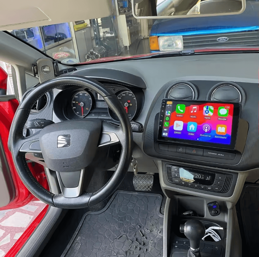 Seat Ibiza 12-16 - 9" Radio m. Apple CarPlay og Android Auto interiørbillede med stor skærm.