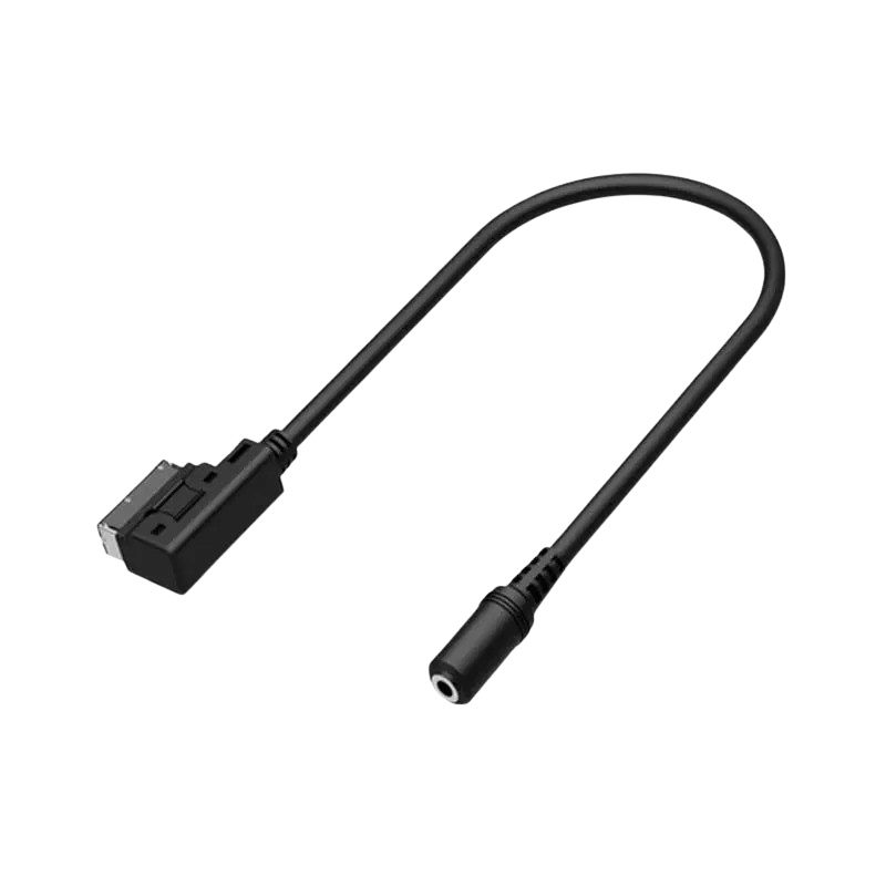 AMI til AUX adapter – 3,5 mm hun tilslutning til bilens multimediesystem.