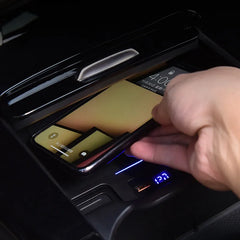 Caricatore wireless per smartphone 15W con luce ambient per Mercedes-Benz A-Klasse/GLA/GLB 